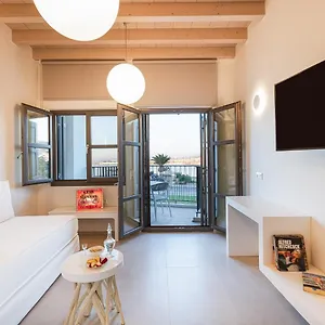 https://v77-seafront.rethymnohotels.net